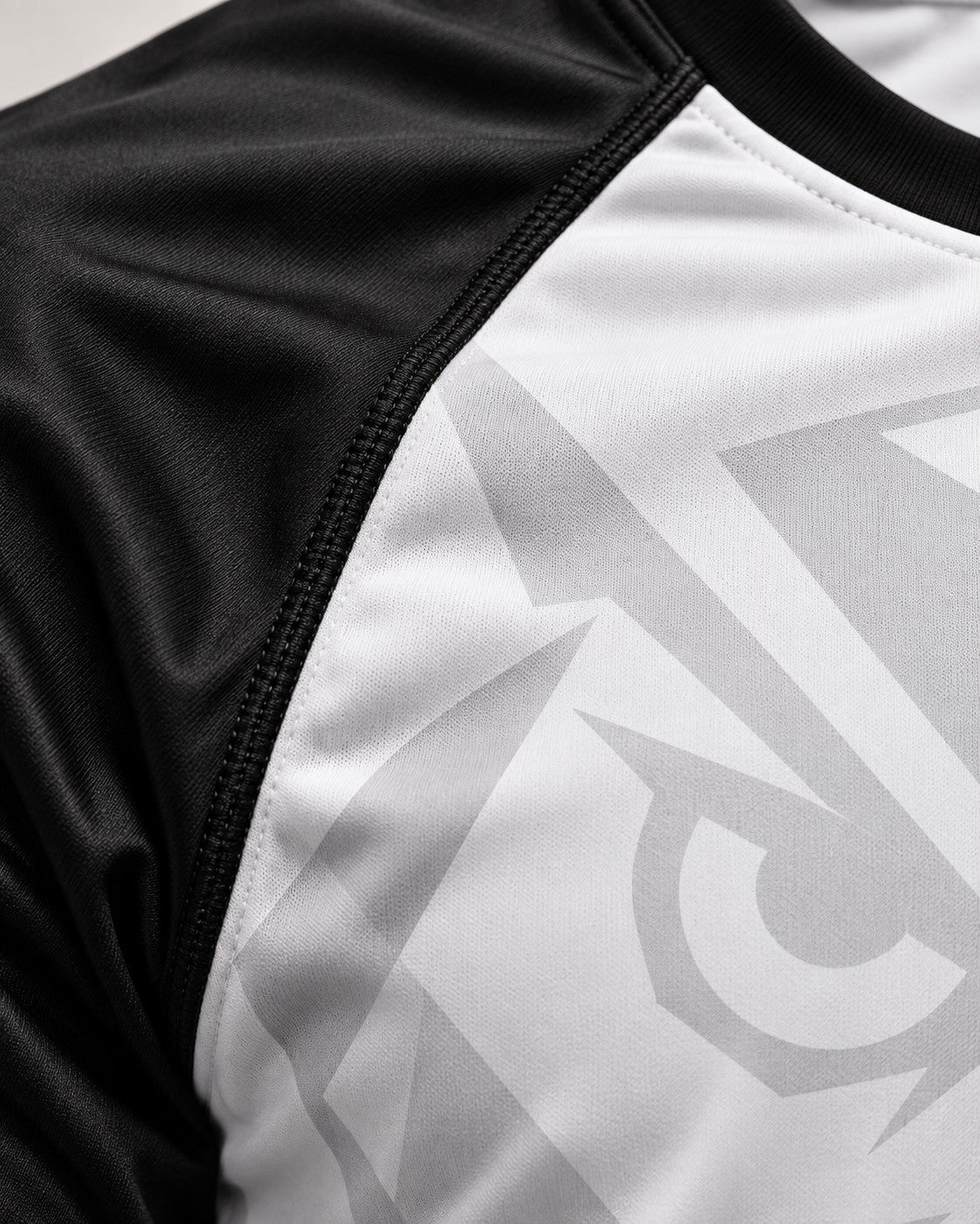 STRIX White Short Sleeve - fabric and seam detail
